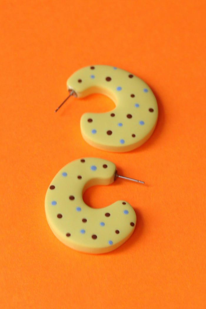 CROCODILE AGILE Boucles d'Oreilles Betra - Créole Jaune à Pois