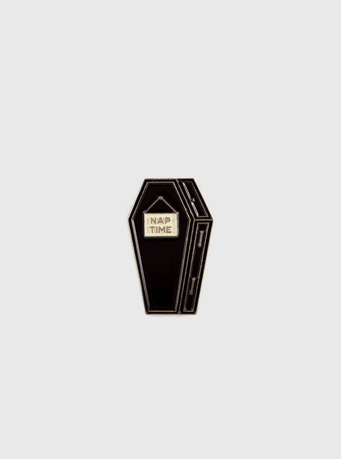 BADABOÖM STUDIO Pin's - L'heure de la Sieste
