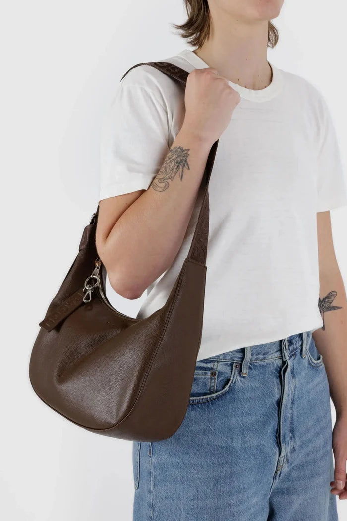 BAGGU Sac Moyen Crescent Cuir Recyclé - Brun
