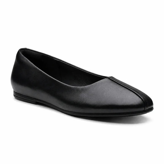 Black leather low-profile pump with smooth upper and slip-on style