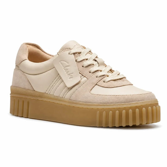 Women's lace-up sneakers with padded collar and chunky rubber sole in sand tones