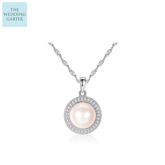peach pearl necklace