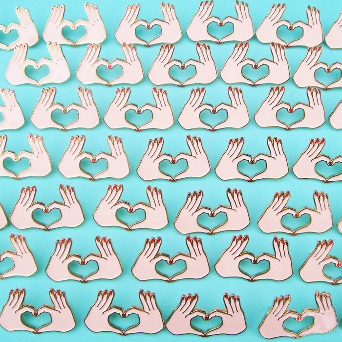 COUCOU SUZETTE Pin's Amour