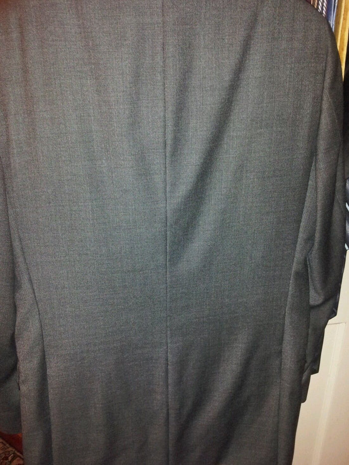 Daniel Cremieux Suit Size 38 100% Wool Gray Inseam 30 with Loro Piana Fabric - Diamonds Sapphires Rubies Emeralds