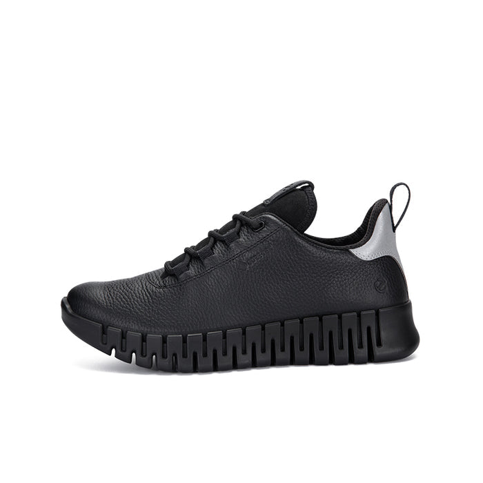 Black women's low-top sneakers with lace-up closure and chunky outsole