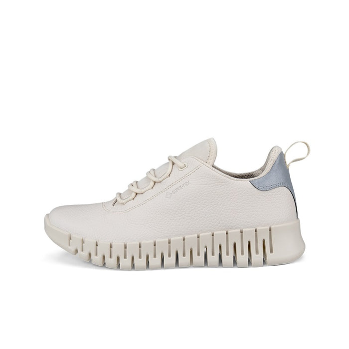 Light women's sneakers with lace-up closure and chunky ribbed outsole