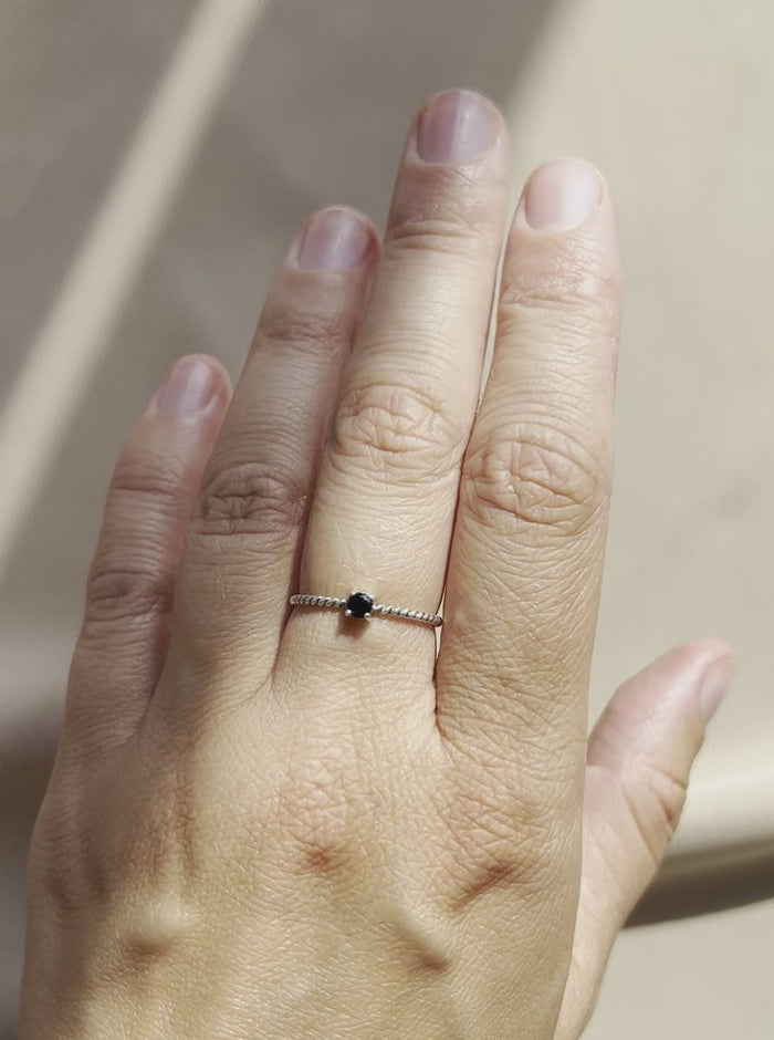 MAKSYM Bague Torsadée + Spinelle Noire - Argent