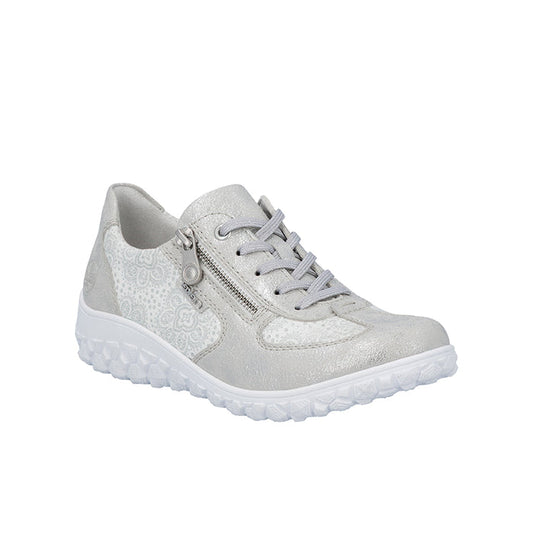 Women's low-top lace-up sneakers in silver with textured side panel and padded collar