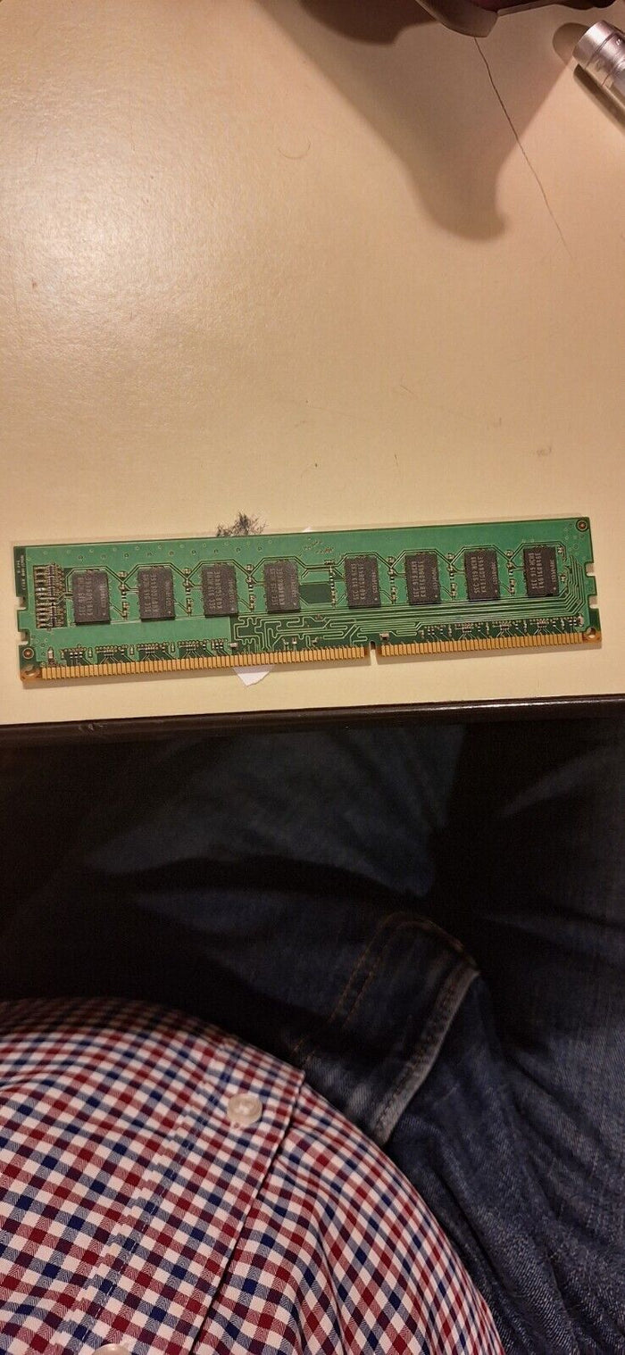 Samsung 2GB 2Rx8 PC3 -10600U M378B5673EH1-CH9 0921