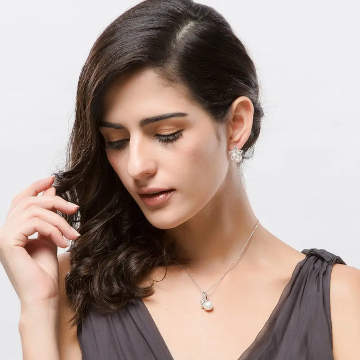 Timeless Pearl & Cubic Zirconia Wedding Jewellery Set - The Wedding Garter