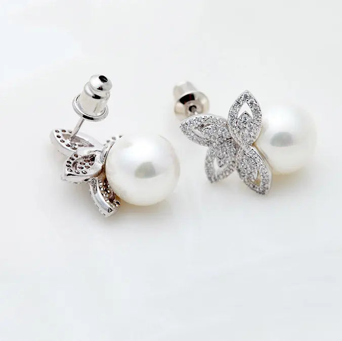 Timeless Pearl & Cubic Zirconia Wedding Jewellery Set - The Wedding Garter