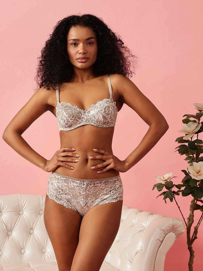 Women's Lace Mid-Rise Hipster Panty